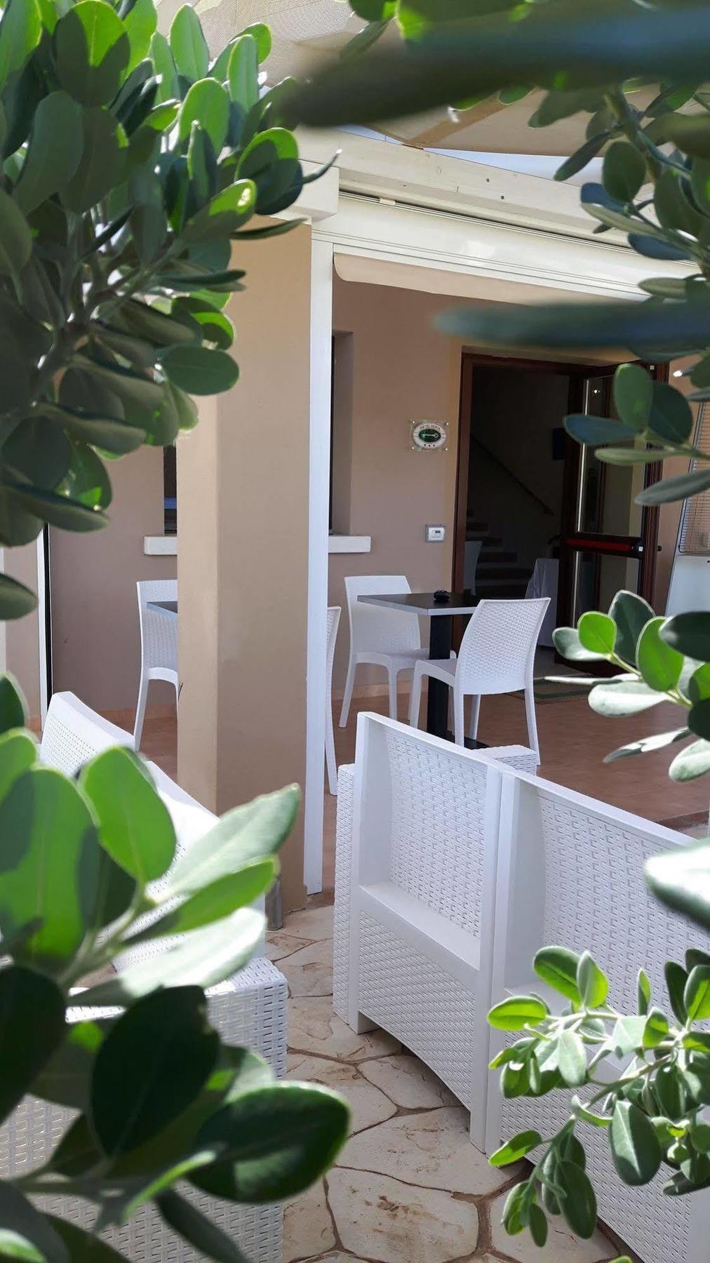 Xenia Hotel Villasimius Eksteriør bilde